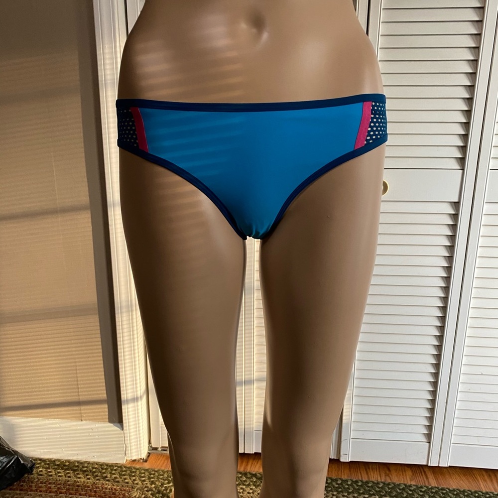 Adidas Bikini Bottoms NWT SZ MED